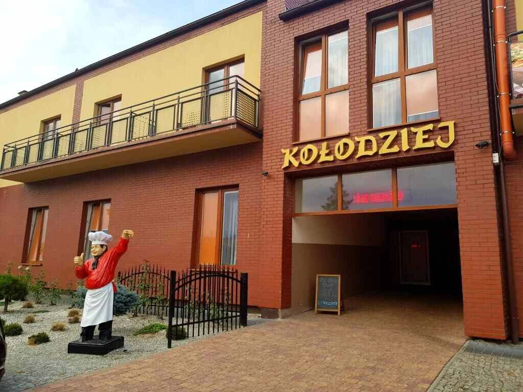 Zajazd u Piasta Kołodzieja - wejście do obiektu w Kruszwicy